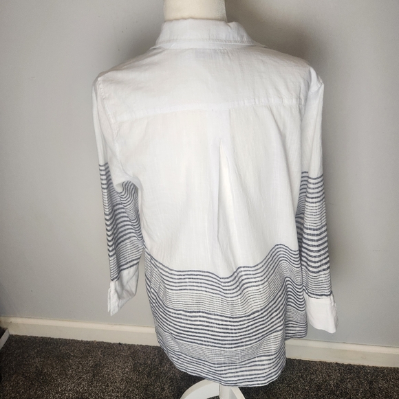 Vineyard Vines White and Navy Striped Casual Shirt - Picture 3 of 8